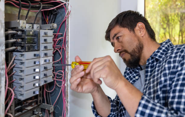 Best Licensed Electrician  in Clinton, MS